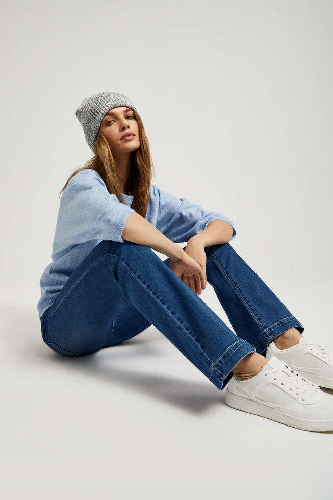 Gładkie jeansy dzwony niebieskie