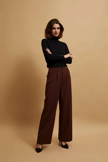 Spodnie w kant brązowe