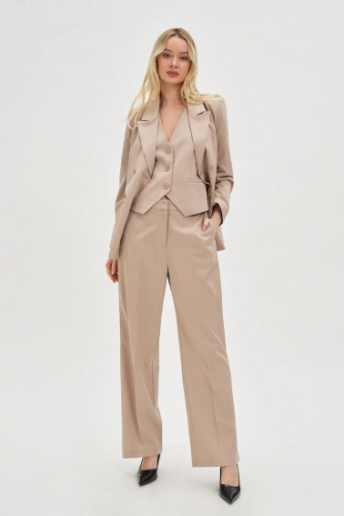 Dwurzędowa marynarka w paski beżowa