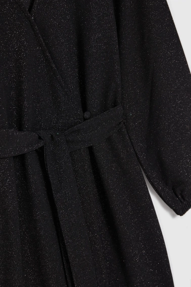 Sukienka z dekoltem czarna