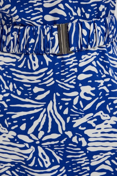 Wzorzysta sukienka midi niebieska