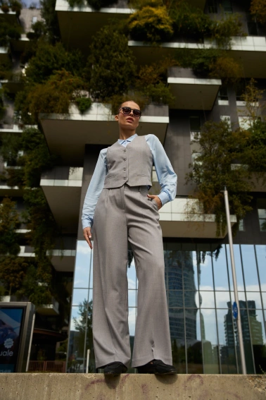 Spodnie w kant szare