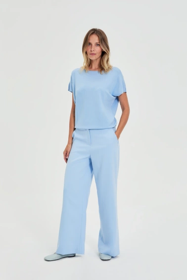 Cienki sweter błękitny