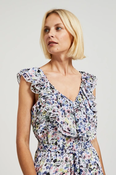 Sukienka z kwiatki z falbaną na dekolcie błękitna