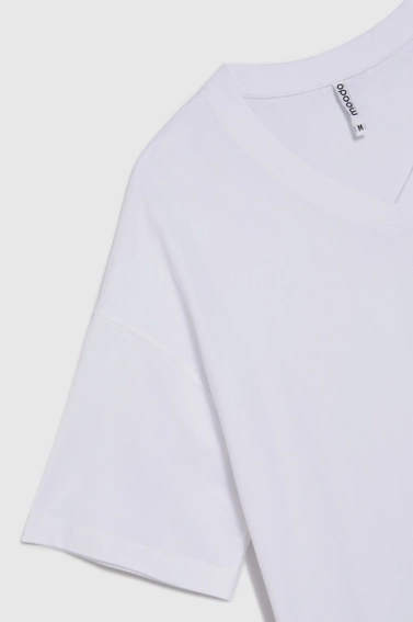 Luźny t-shirt z dekoltem w serek biały