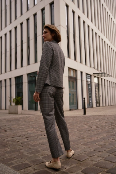 Spodnie w pepitkę szare