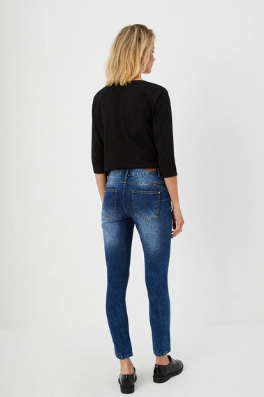 Jeansy typu straight leg