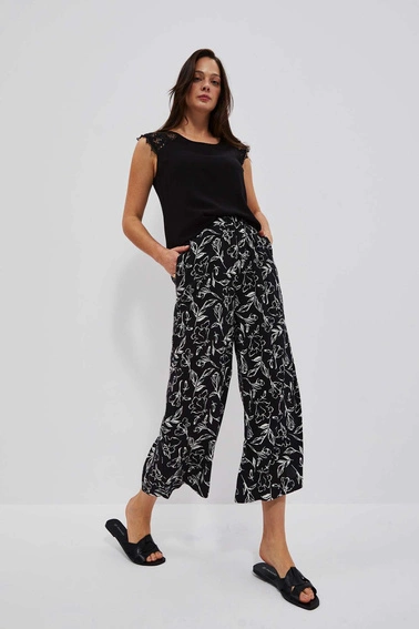 Spodnie z nadrukiem kwiatów