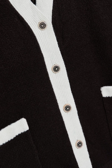 Kardigan z ozdobnymi guzikami z długimi rękawami czarny