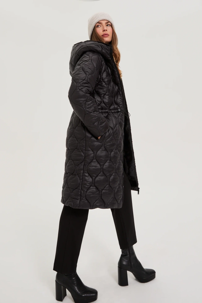 Kurtka z kapturem czarna