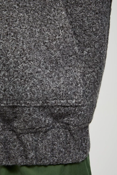 Kurtka wiosenna zapinana na zamek szara