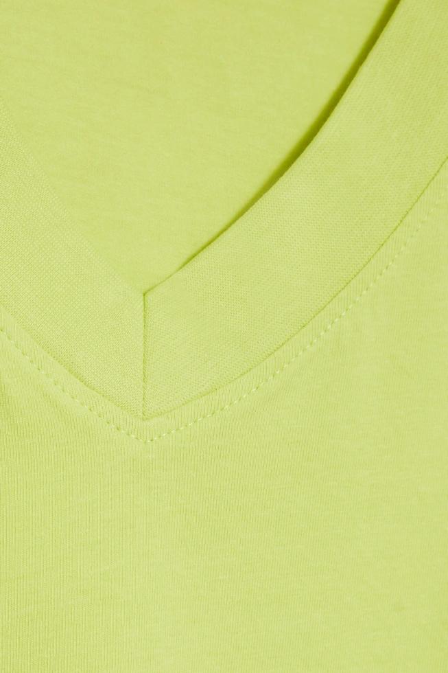 T-shirt z dekoltem w serek limonkowy