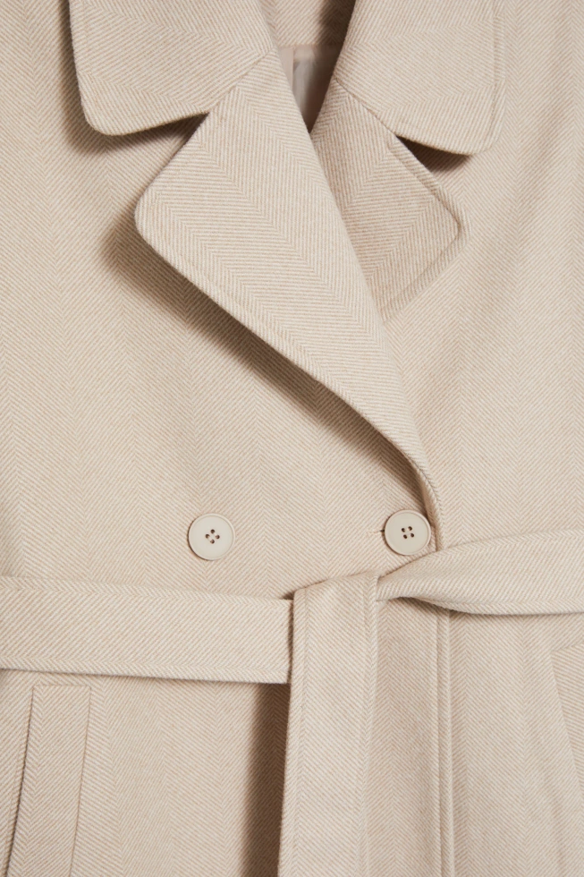 Płaszcz z paskiem beżowy