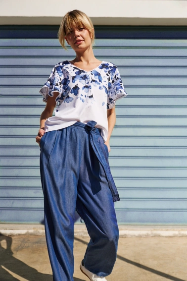 Bawełniana bluzka w kwiaty biała