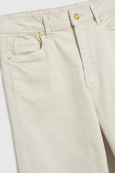 Jeansy mom fit bężowe