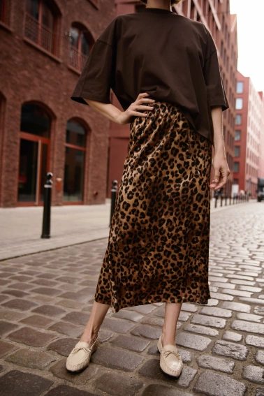 Spódnica w panterkę brązowa