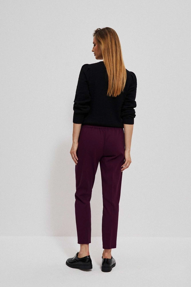 Spodnie z kantem koloru burgund
