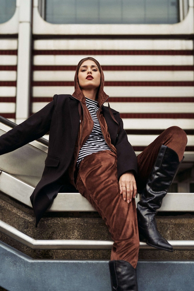 Welurowe spodnie dresowe kasztanowe