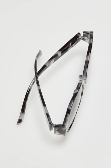 Okulary z okrągłymi szkłami szare