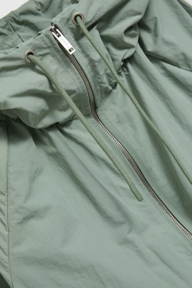 Wodoodporna kurtka z kapturem oliwkowa