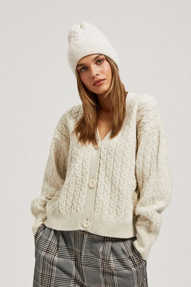 Czapka z ozdobnym splotem