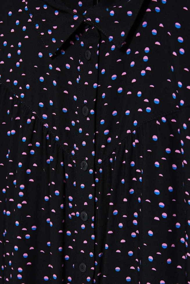 Wzorzysta koszula z bufiastymi rękawami czarna