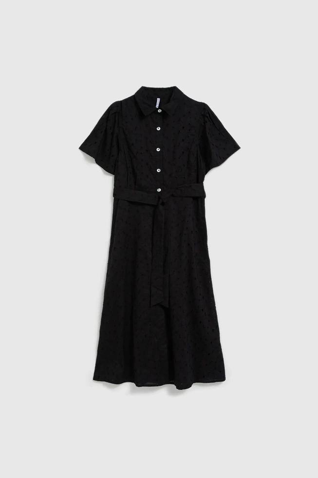 Rozkloszowana sukienka z guzikami czarna