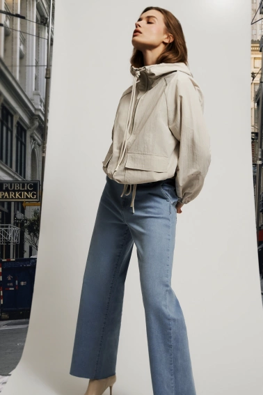 Kurtka z kapturem beżowa