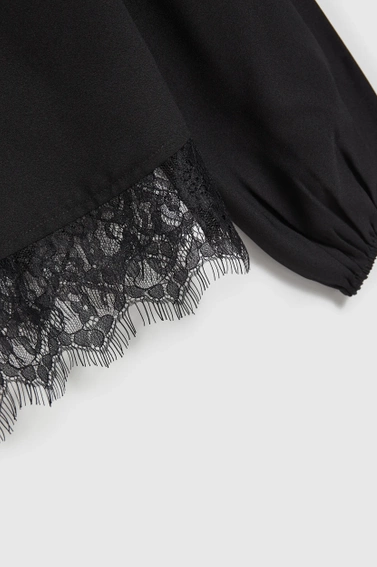 Koszula z koronką i bufiastymi rękawami czarna