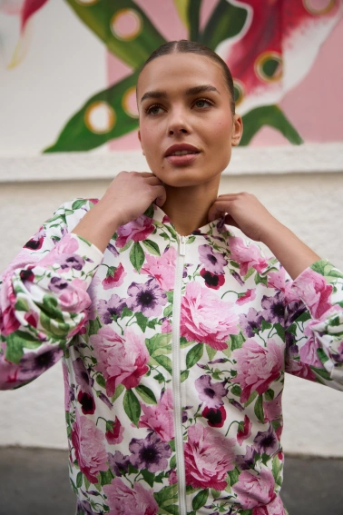 Rozpinana bluza w kwiaty różowa