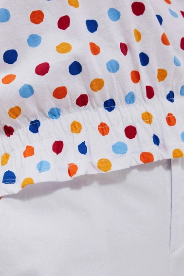 T-shirt w kolorowe kropki
