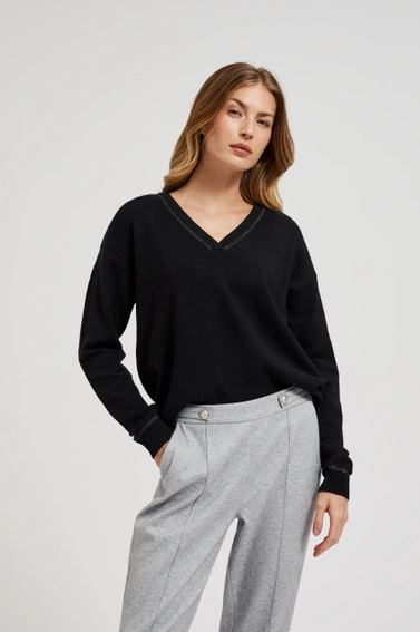 Sweter z dekoltem w serek i długimi rękawami czarny