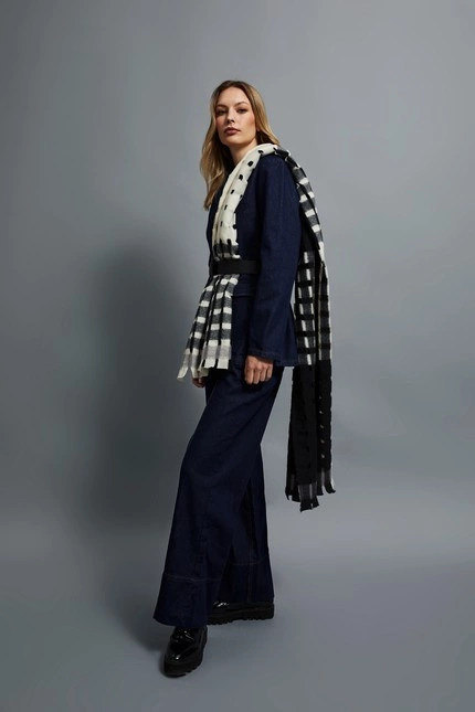 Szalik w kratę czarny