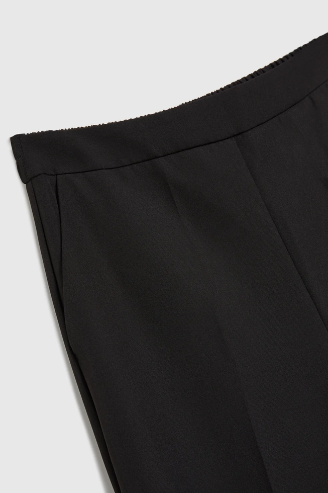 Garniturowe spodnie z nogawkami w kant czarne