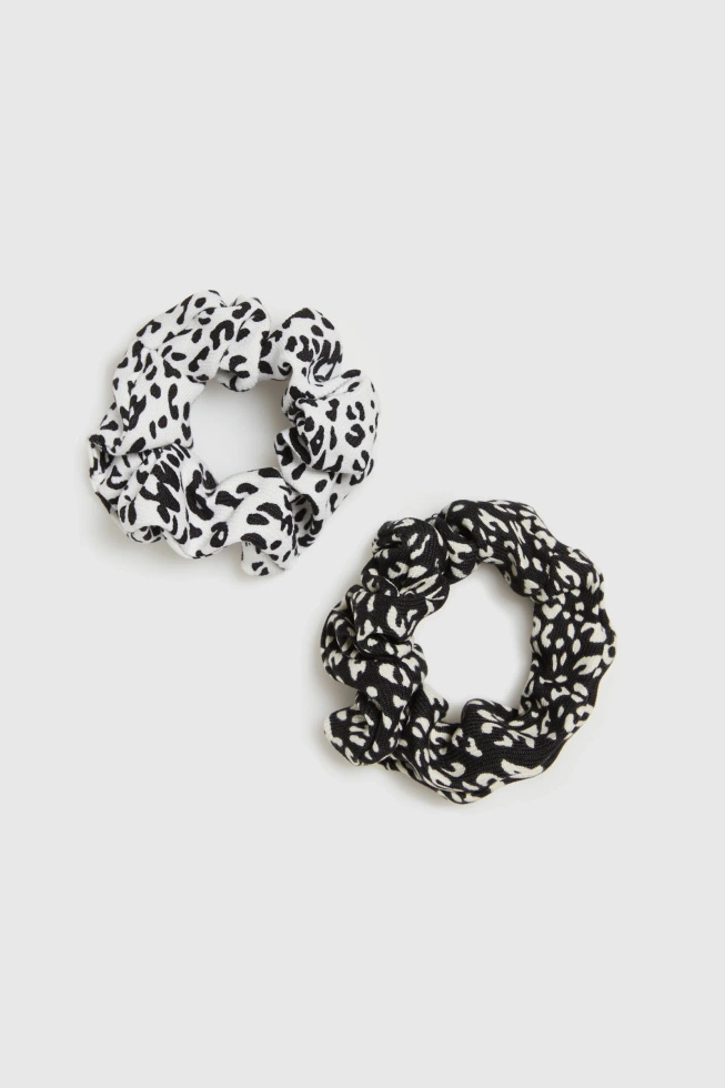 Zestaw dwóch gumek w panterkę