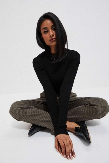 Spodnie z wiązaniem kasztanowe