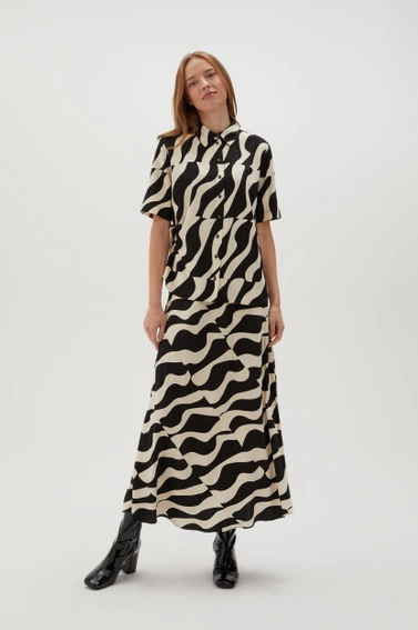 Wiskozowa koszula z krótkimi rękawami czarna