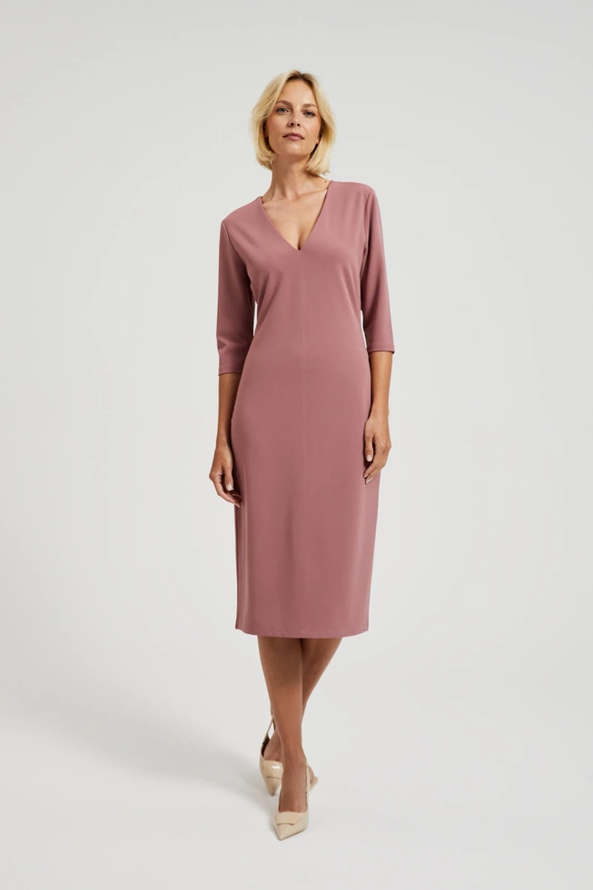 Gładka sukienka z dekoltem w serek pudroworóżowa