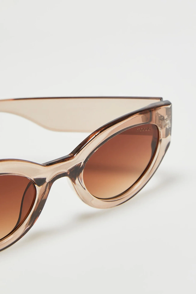 Okulary z grubymi oprawkami beżowe