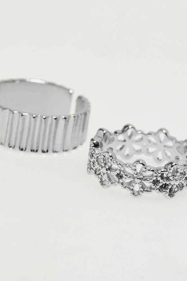 Eleganckie pierścionki - zestaw 4 sztuk