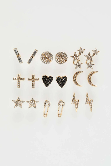 Zestaw kolczyków typu wkrętki w kolorze złota