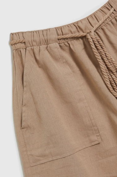 Szorty lniane ze sznurkiem beżowe