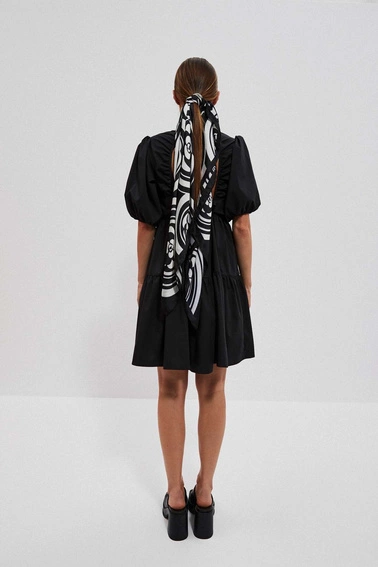 Wzorzysta apaszka czarna