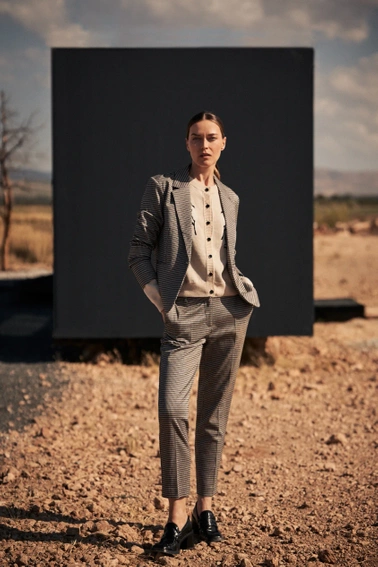 Sweter zapinany na guziki beżowy