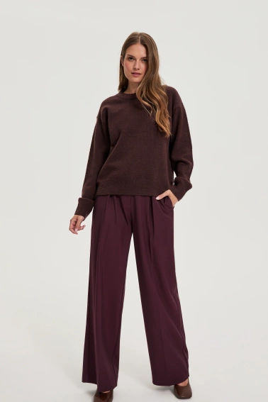 Gładki sweter brązowy