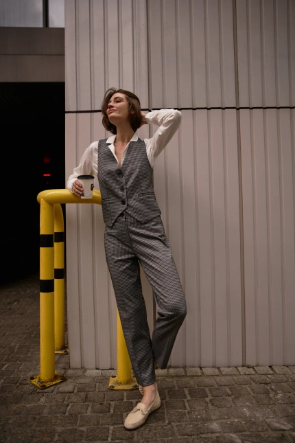 Elegancka kamizelka szara