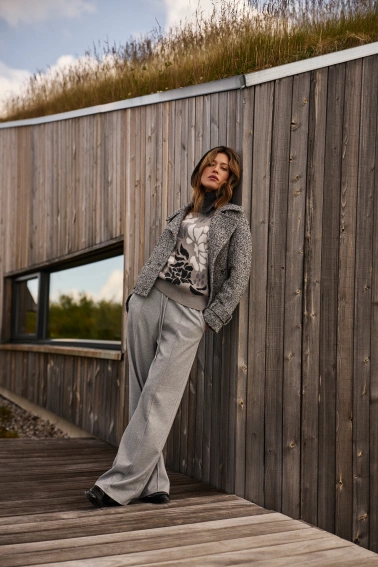 Sweter z golfem szary