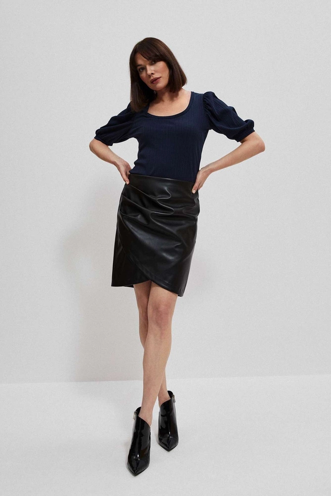 Spódnica z imitacji skóry z marszczeniem czarna