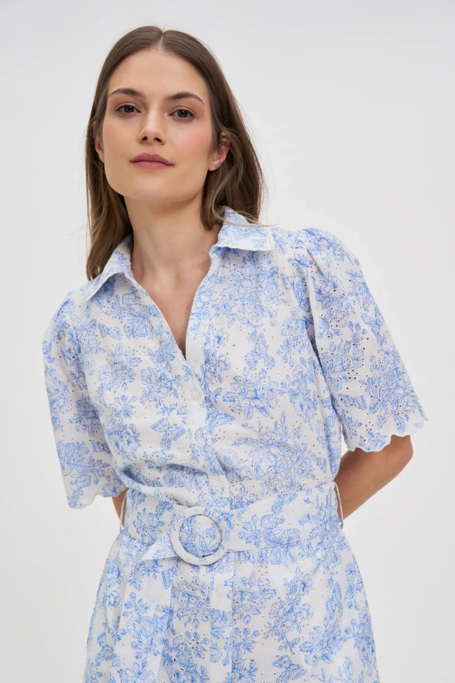 Bawełniana sukienka z paskiem biała