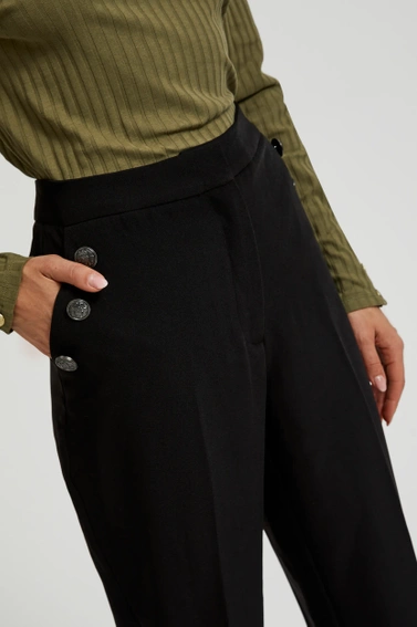 Spodnie z ozdobnymi guzikami na kieszeniach czarne